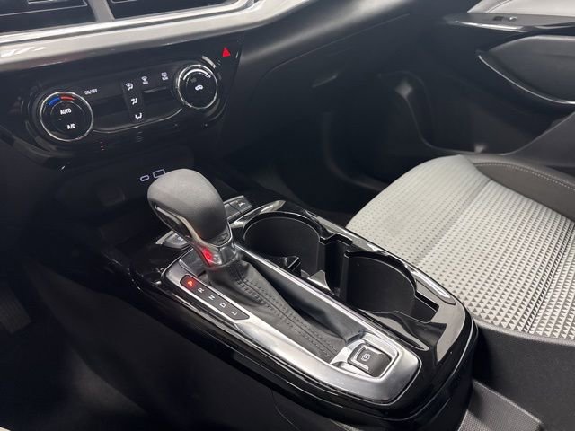 Used 2024 Chevrolet Trax LT FWD image 20