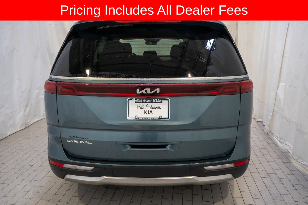 Certified 2023 Kia Carnival SX FWD image 4