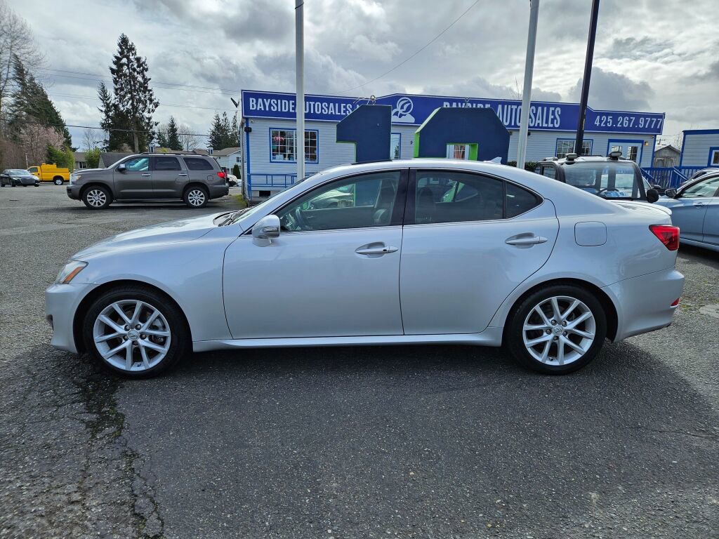 Used 2011 Lexus IS 250 w/ Premium Pkg Value Edition image 2