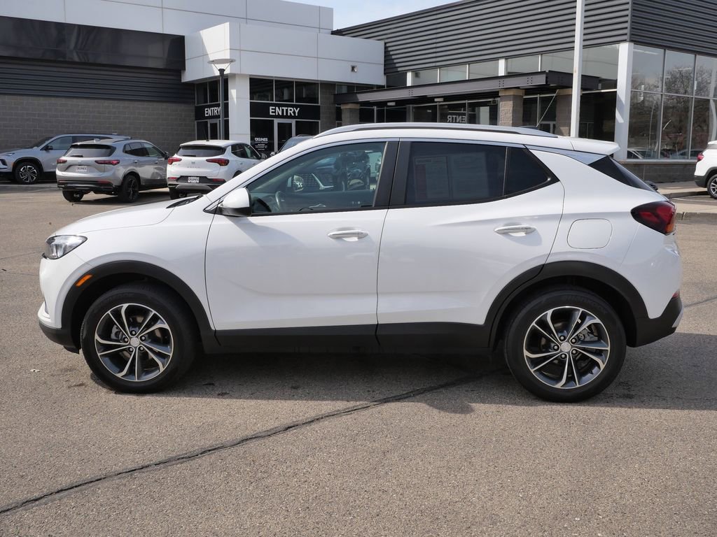 Used 2023 Buick Encore GX Select AWD/4WD image 6