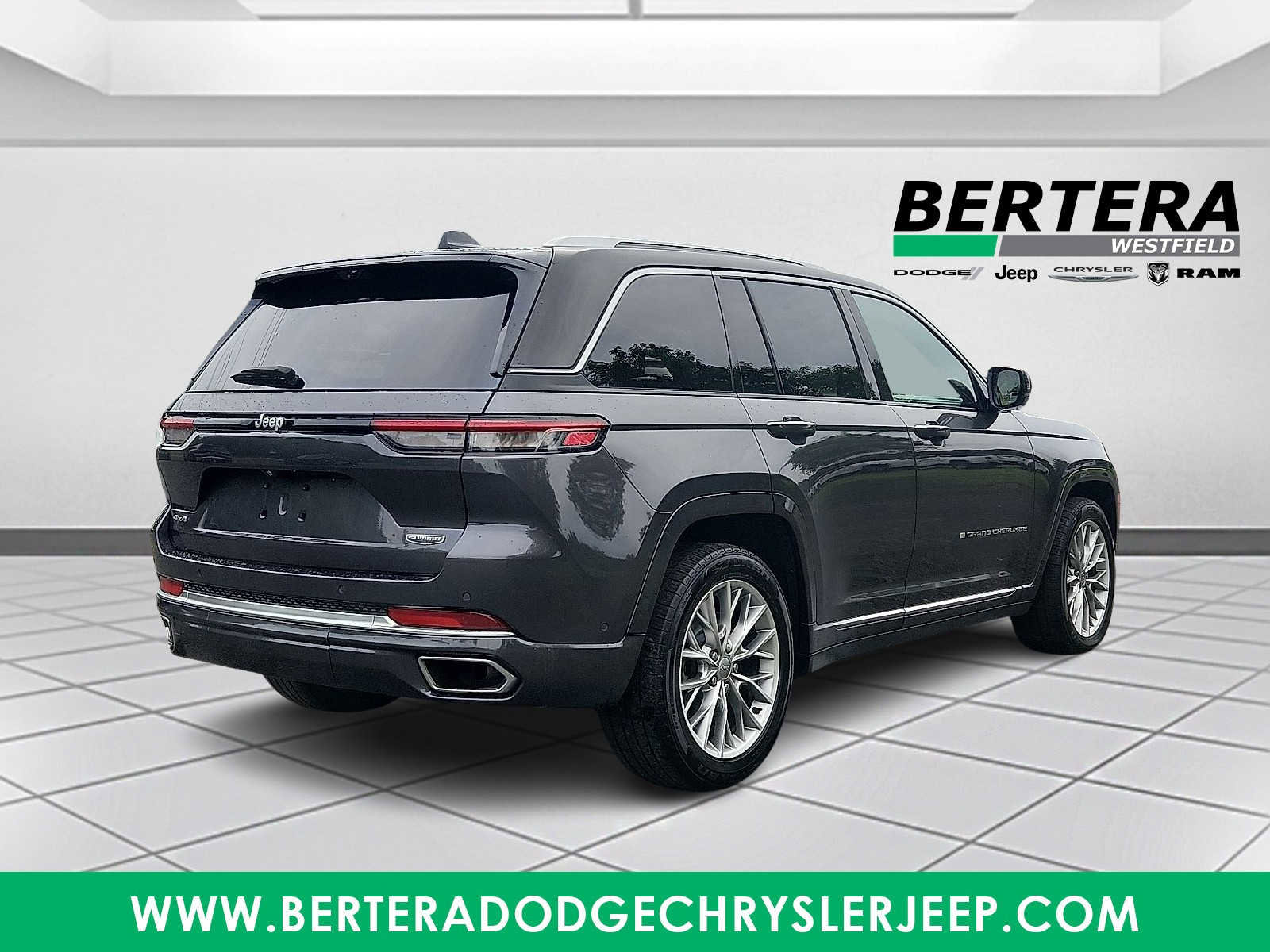 Certified 2023 Jeep Grand Cherokee Summit w/ Adv Protech Group IV image 6