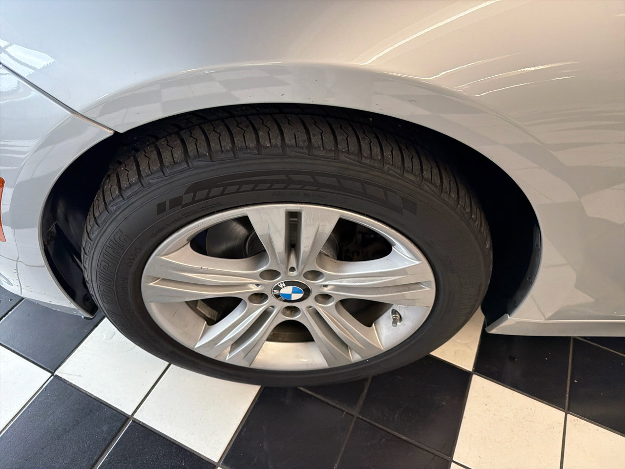 Used 2017 BMW 330i xDrive 330i xDrive SULEV Sedan image 11