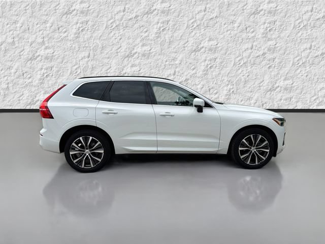 Used 2022 Volvo XC60 B5 Momentum w/ Protection Package Premier FWD image 2