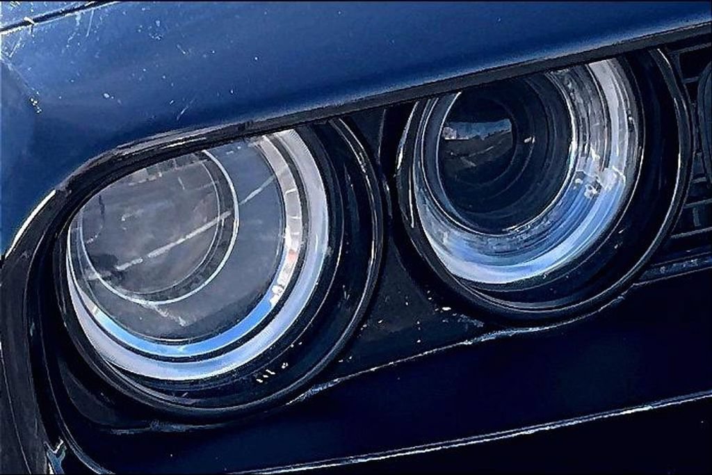 Used 2015 Dodge Challenger R/T w/ Quick Order Package 22B R/T RWD image 28