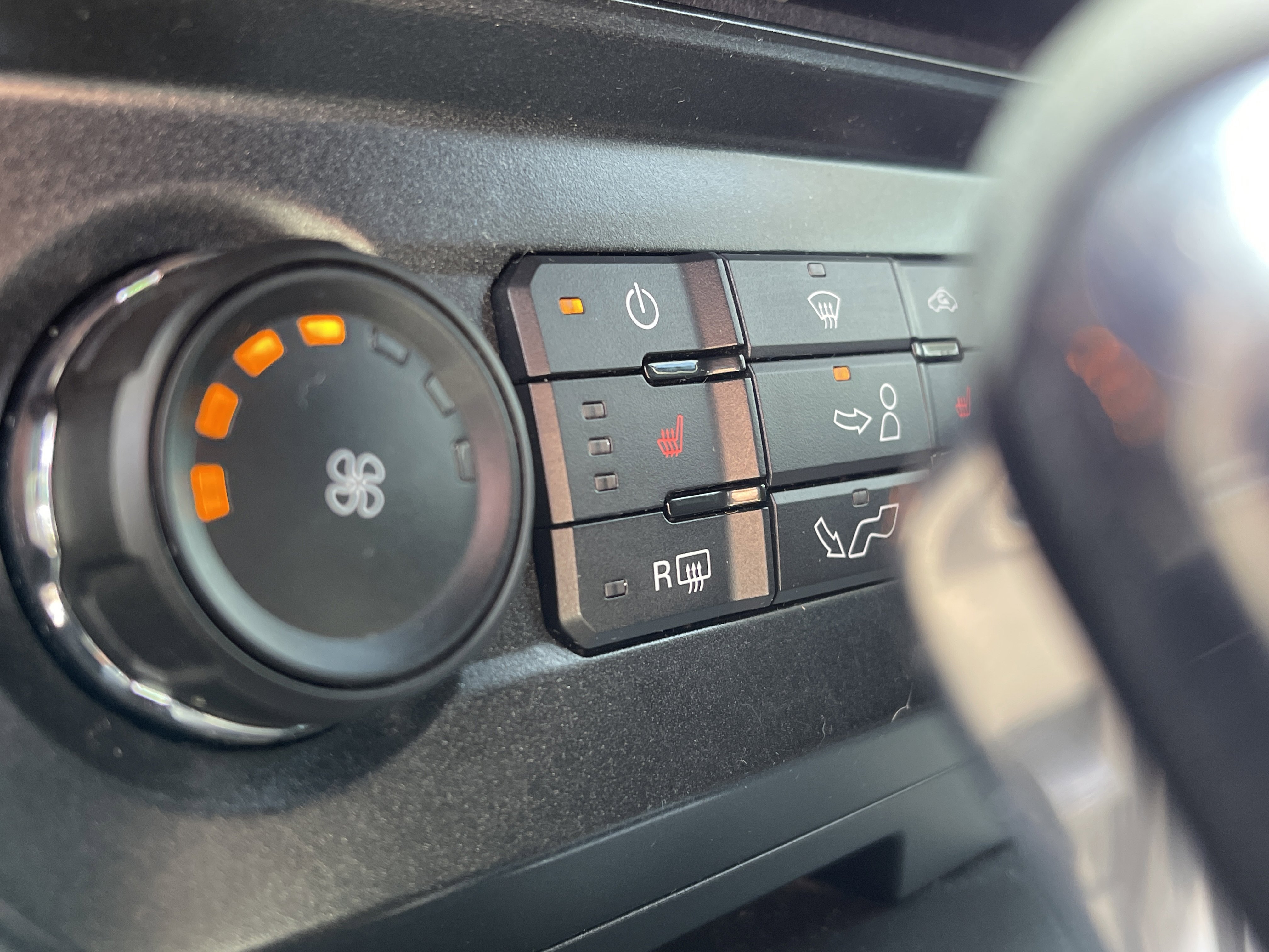 Used 2015 Ford F150 XLT w/ Equipment Group 302A Luxury image 30