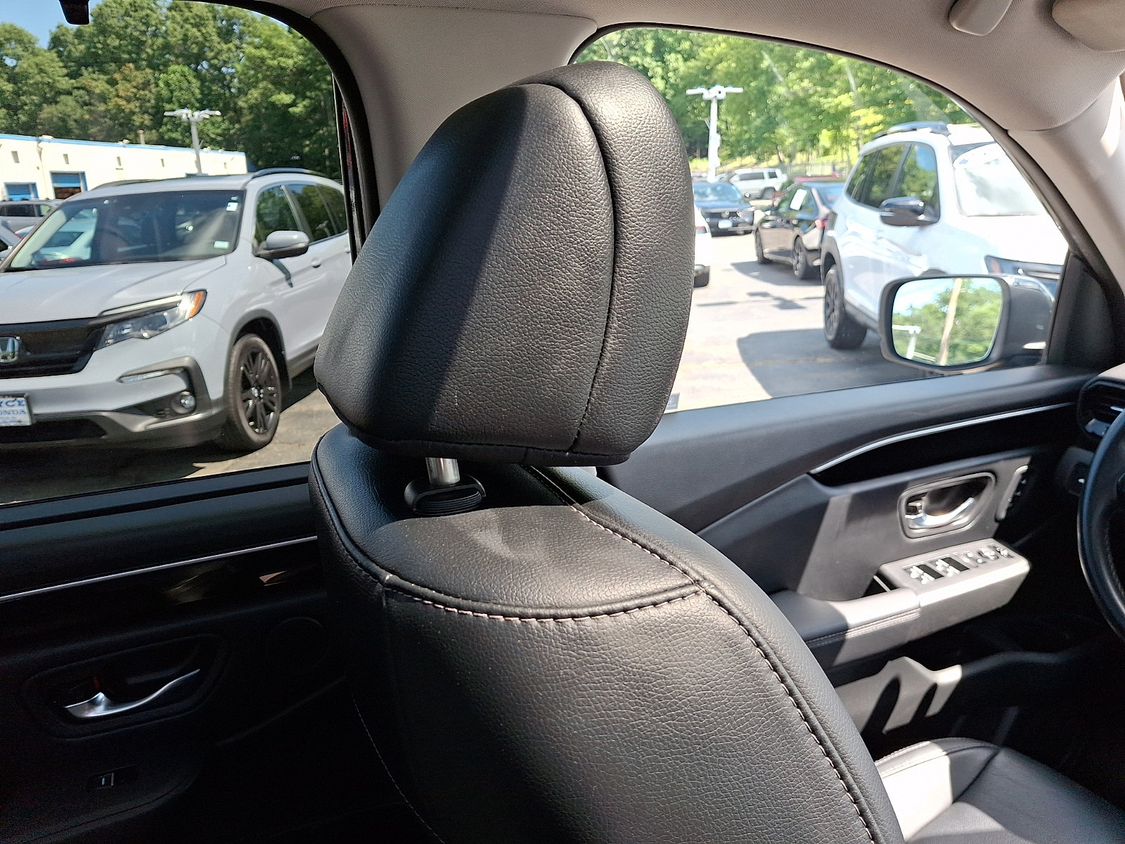 Used 2023 Honda Pilot Touring image 13