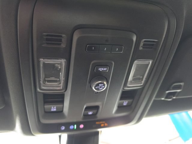 Used 2021 Chevrolet Tahoe Z71 w/ Rear Media and Nav Package AWD/4WD image 40