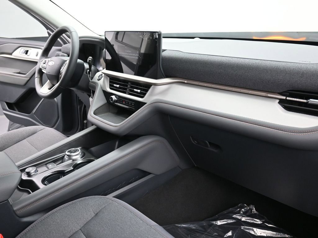 New 2026 Ford Explorer Active image 26