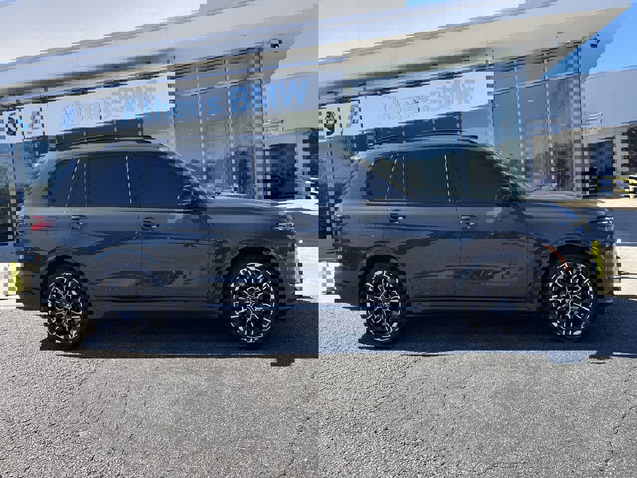 Certified 2024 BMW X7 M60i image 9