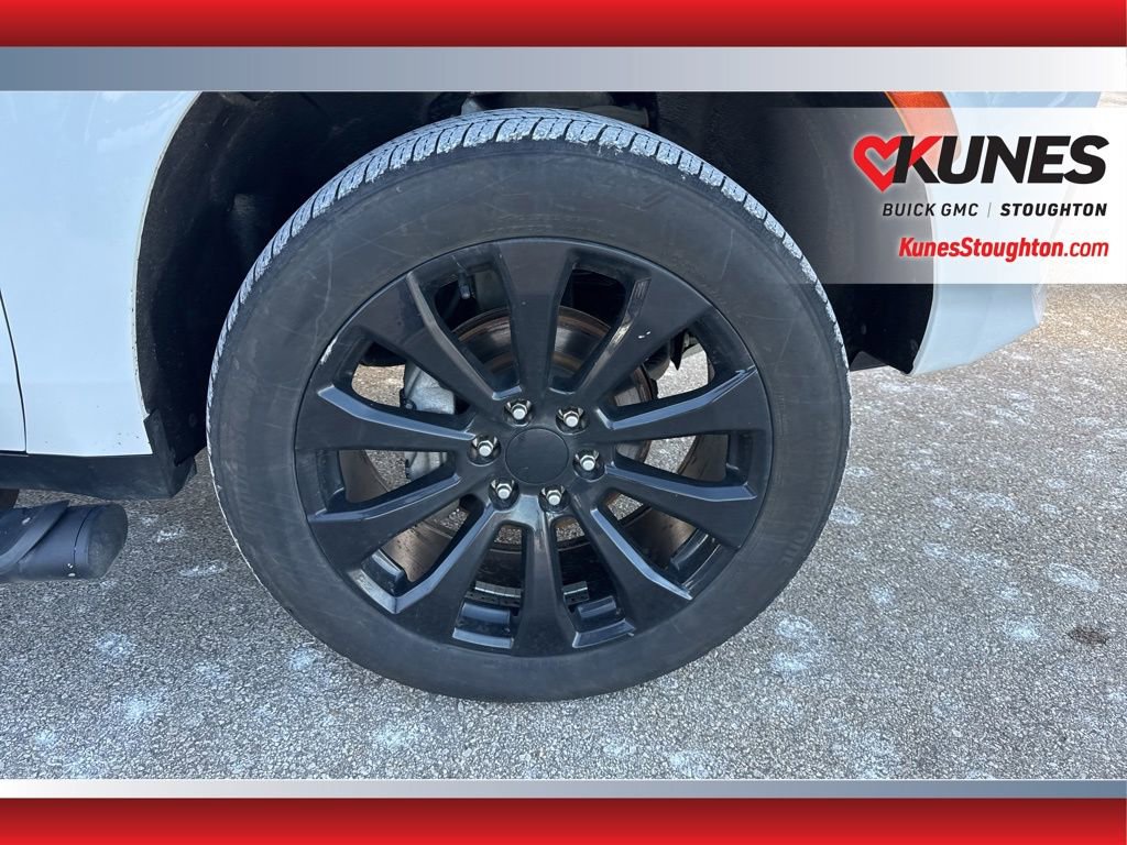 Used 2022 Chevrolet Tahoe Z71 w/ Luxury Package image 14