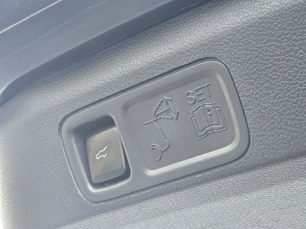 Used 2024 Ford Expedition Max Limited image 18