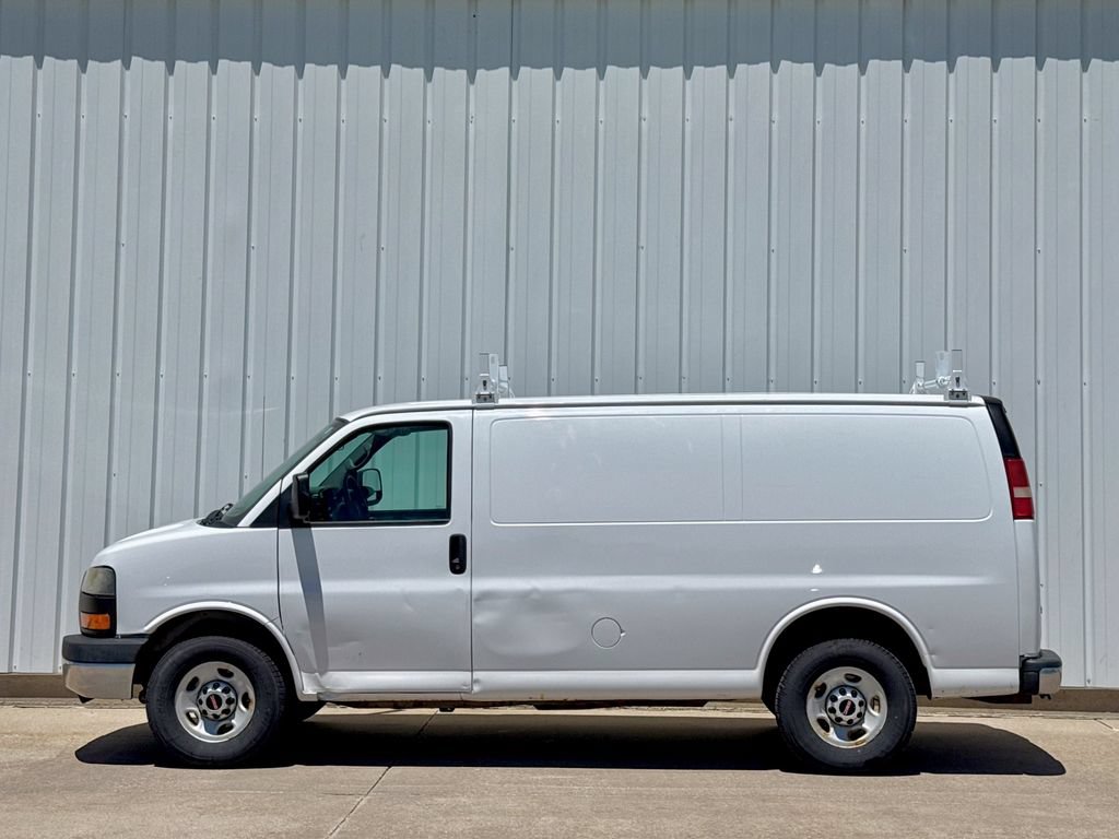 Used 2014 GMC Savana 2500 RWD image 3
