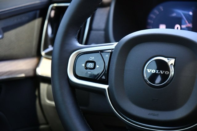 New 2026 Volvo XC90 B6 Plus w/ Protection Package Premier AWD/4WD image 22