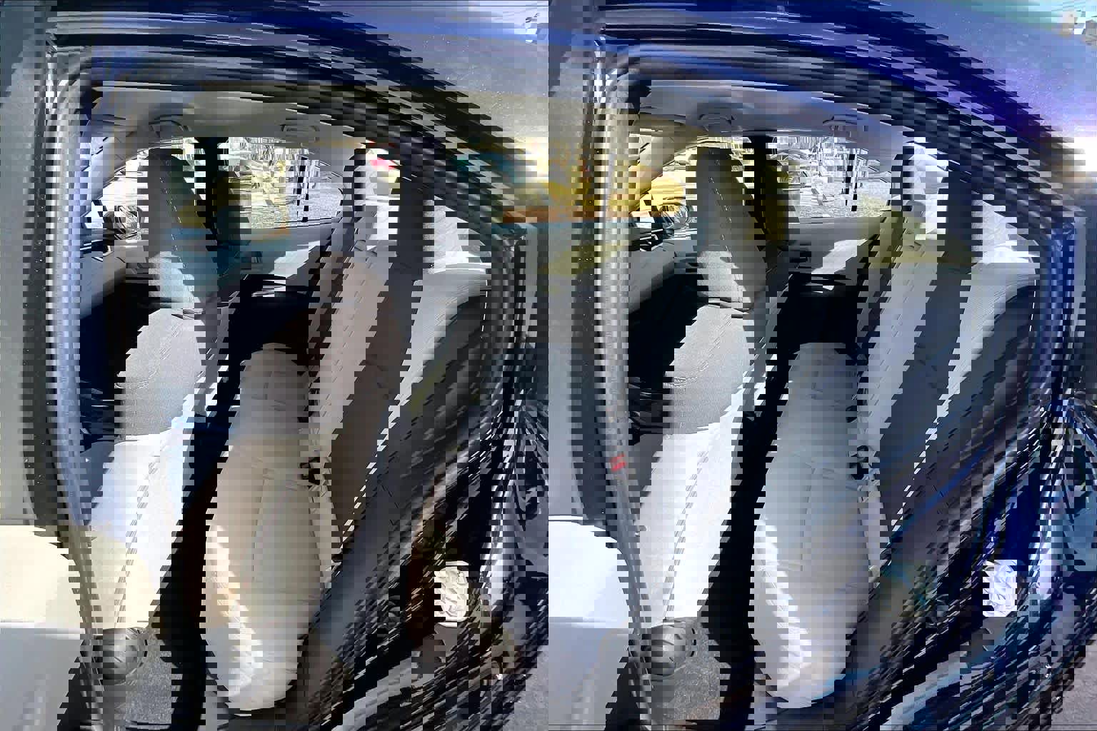 Used 2022 Toyota Corolla LE image 19