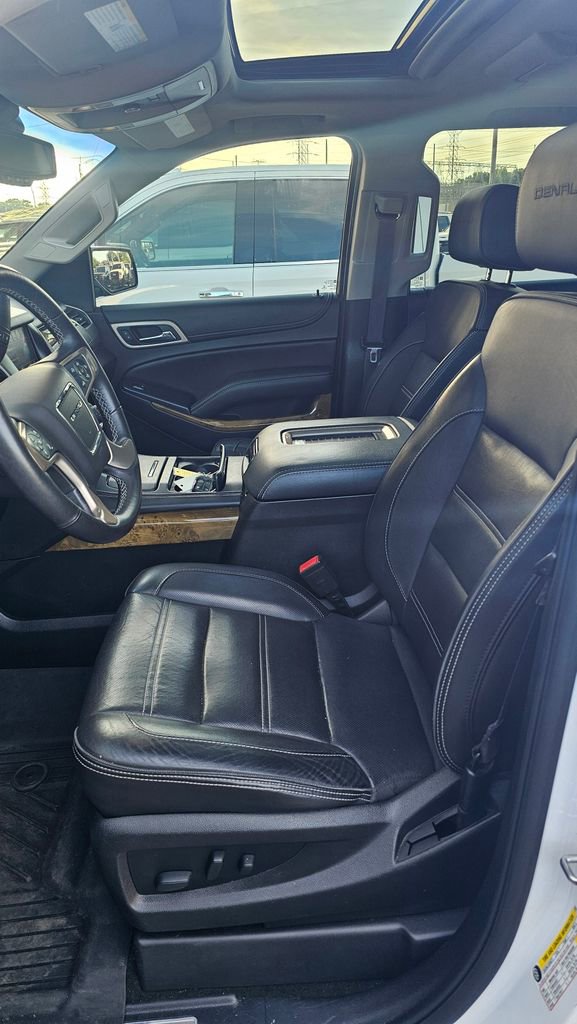 Used 2017 GMC Yukon Denali w/ Open Road Package RWD image 5