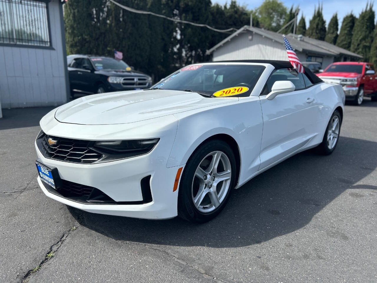 Used 2020 Chevrolet Camaro LT image 3