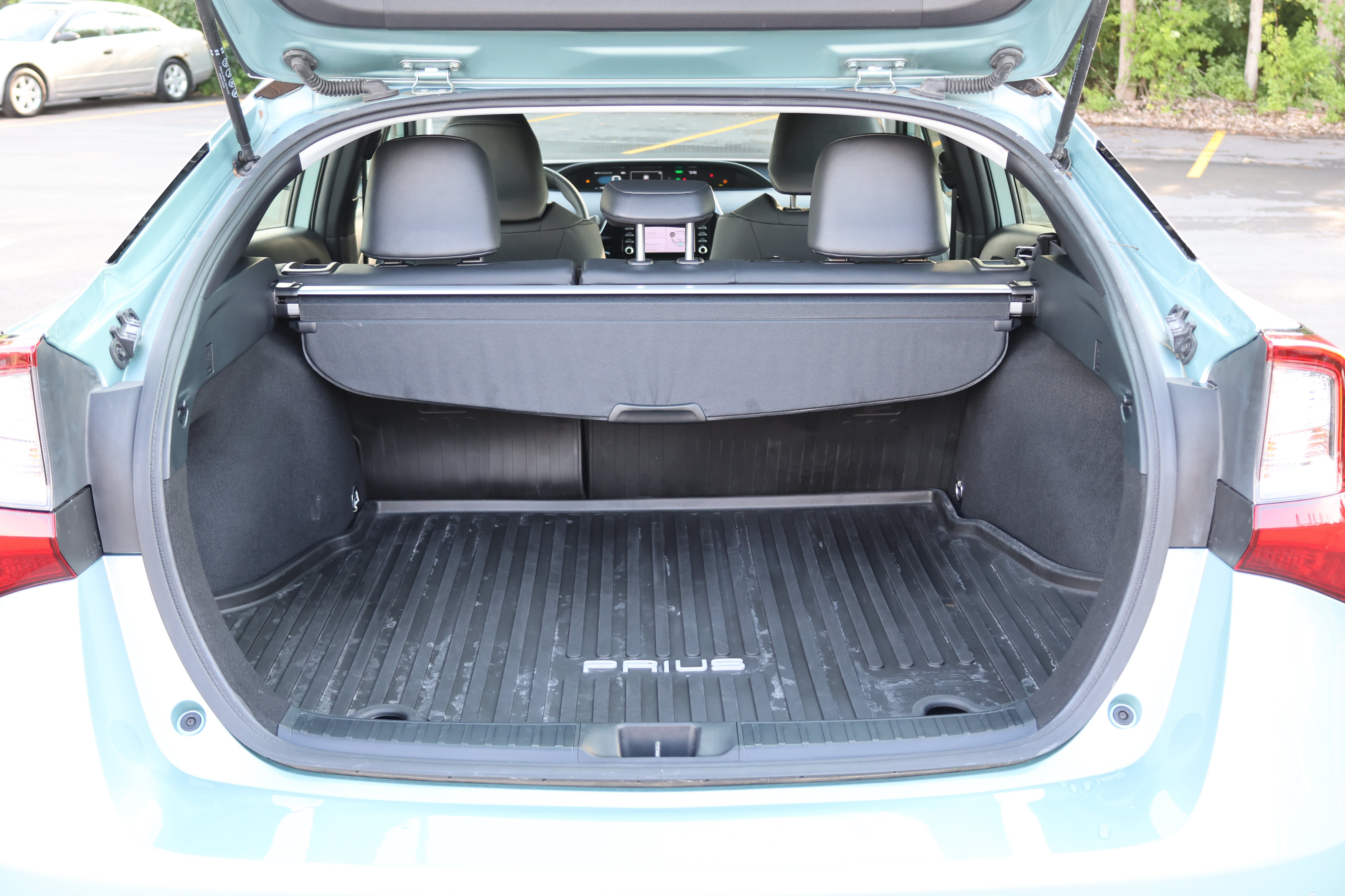 Certified 2020 Toyota Prius XLE AWD/4WD image 6