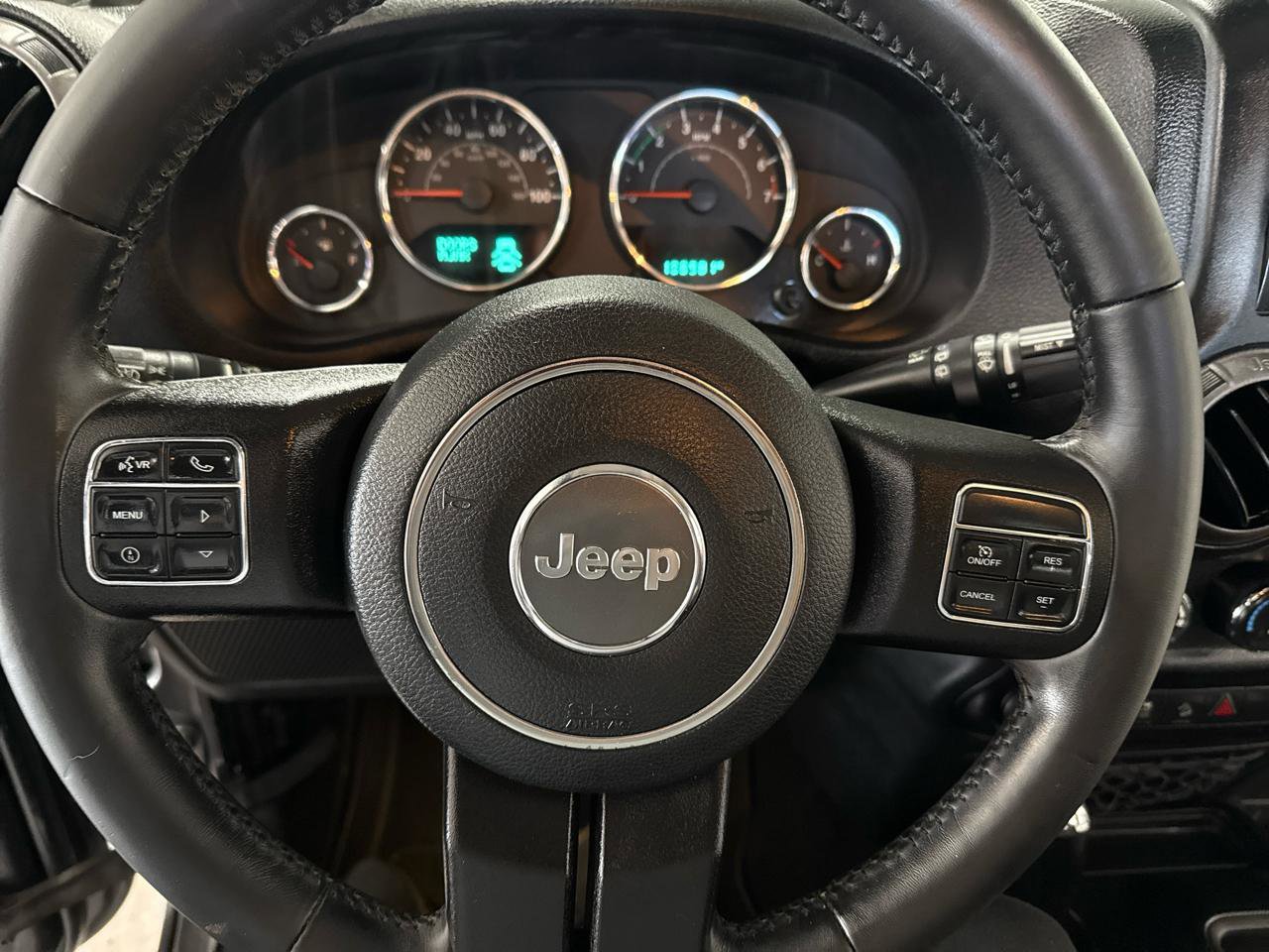 Used 2018 Jeep Wrangler Unlimited Sport w/ Connectivity Group image 10