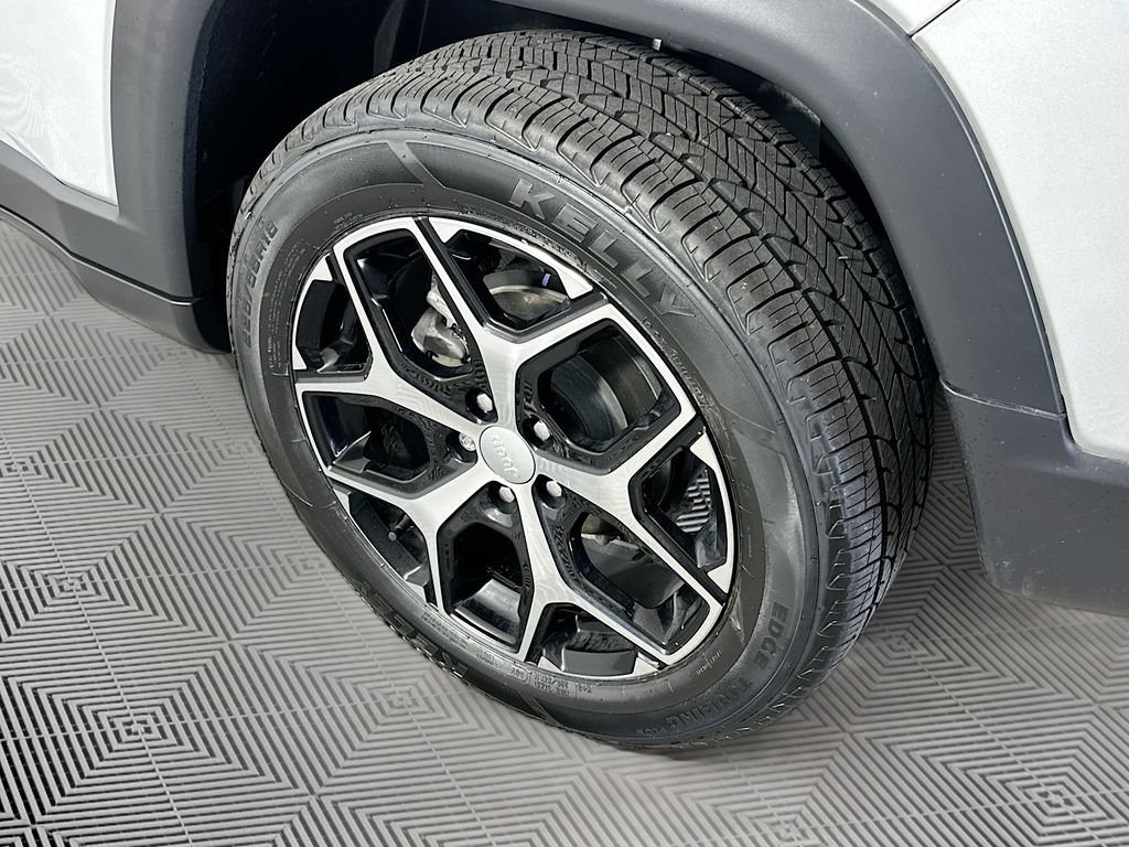 Certified 2024 Jeep Compass Limited AWD/4WD image 40