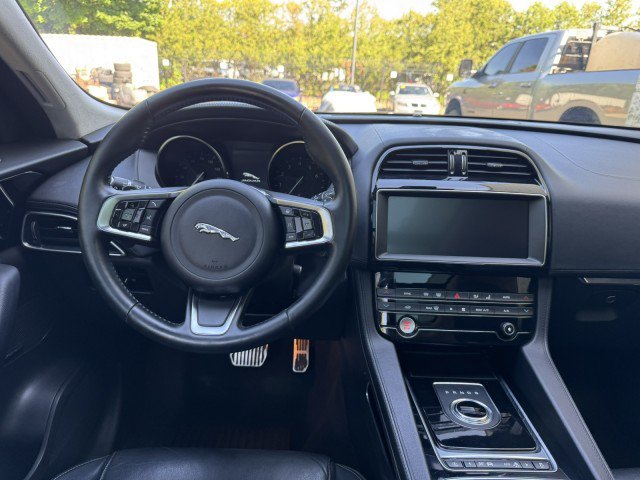 Used 2019 Jaguar F-PACE Prestige AWD/4WD image 30