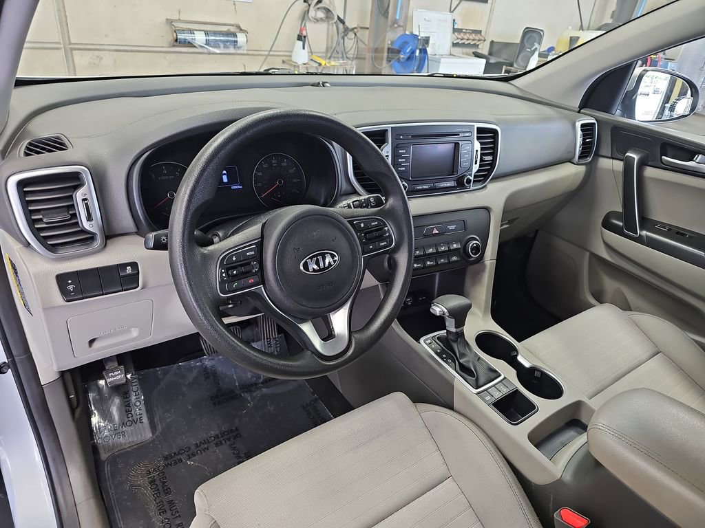 Used 2018 Kia Sportage LX AWD/4WD image 15
