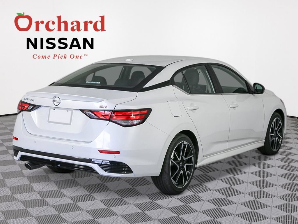 New 2025 Nissan Sentra SR w/ SR Premium Package FWD image 4