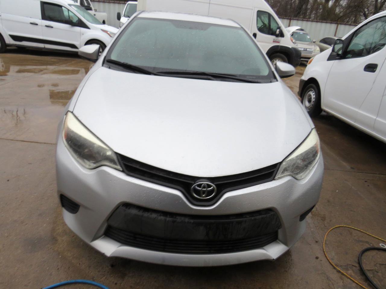 Used 2015 Toyota Corolla L FWD image 2