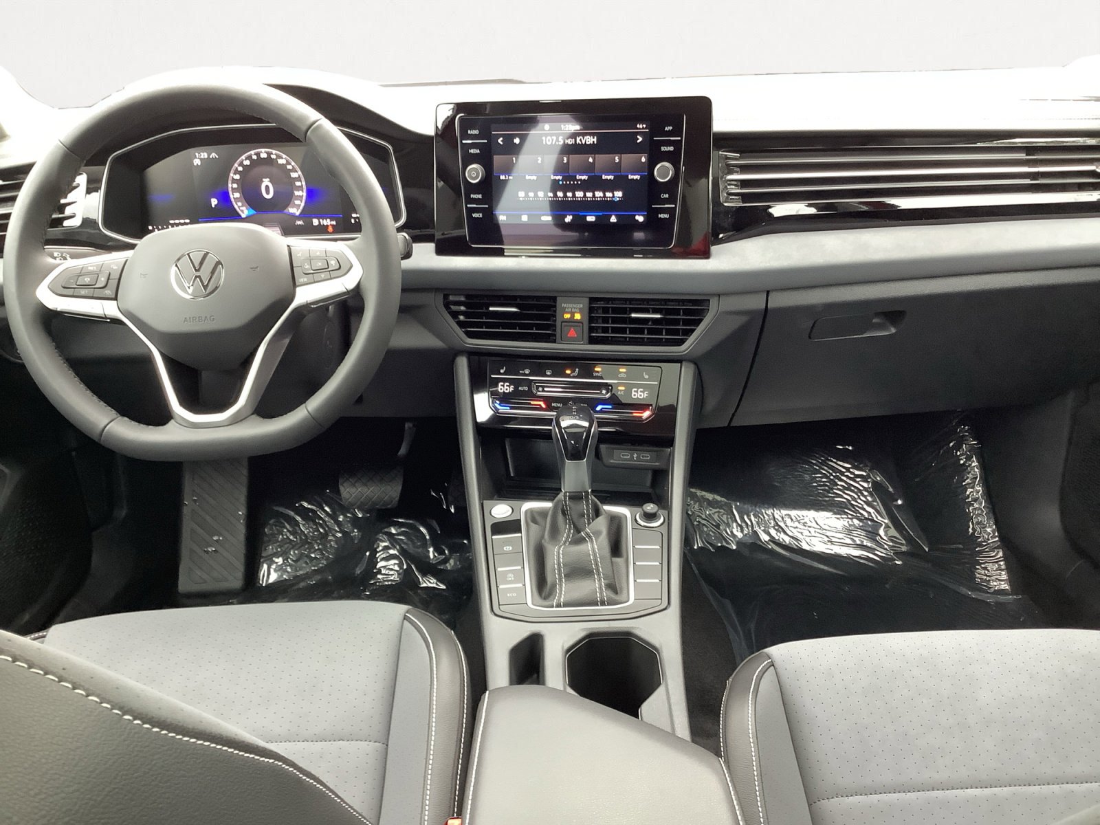 New 2026 Volkswagen Jetta SE FWD image 14