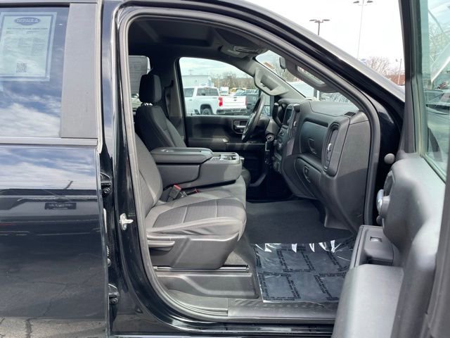 Certified 2022 Chevrolet Silverado 2500 Custom w/ Gooseneck/5TH Wheel Package AWD/4WD image 16
