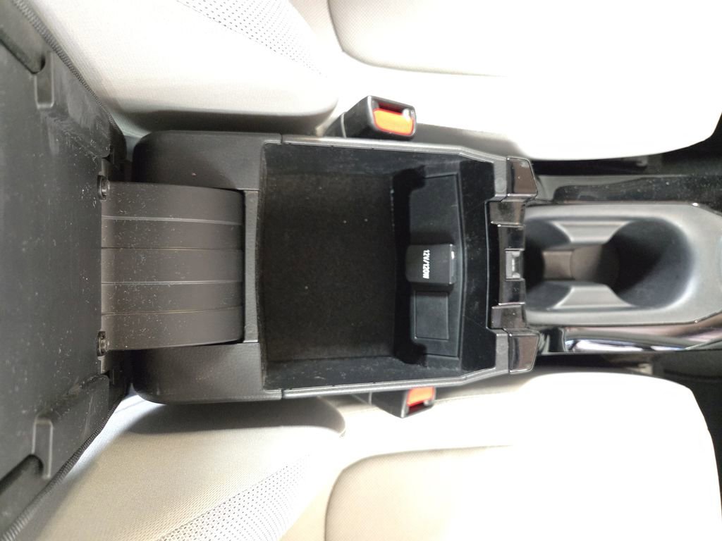 Used 2020 Toyota Corolla L image 24