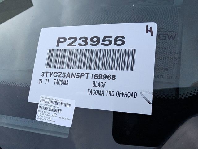 Used 2023 Toyota Tacoma TRD Off-Road w/ Technology Package AWD/4WD image 33