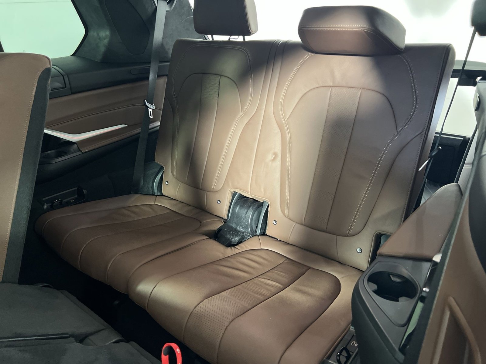 Used 2022 BMW X7 xDrive40i w/ M Sport Package image 26