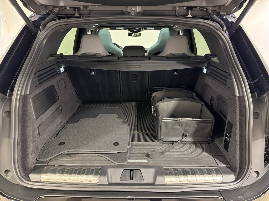 Used 2025 Land Rover Range Rover Sport SV Edition Two image 29
