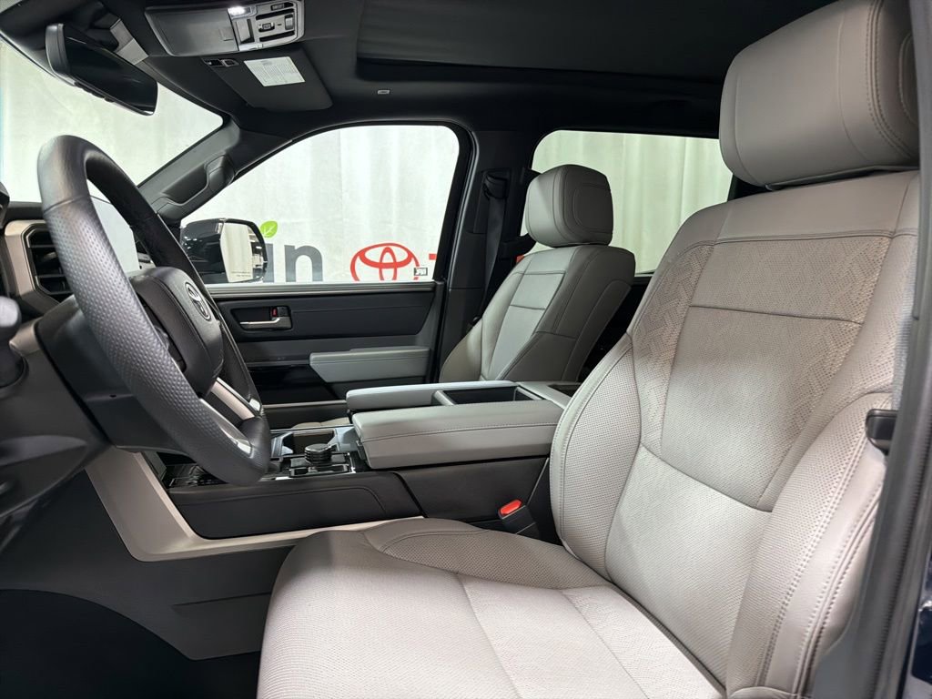 Used 2025 Toyota Tundra Limited AWD/4WD image 21