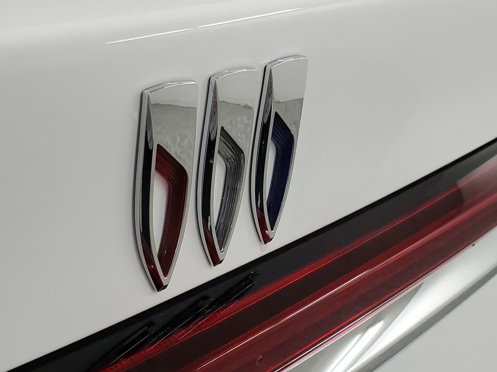 New 2025 Buick Enclave Preferred w/ Power Package image 24