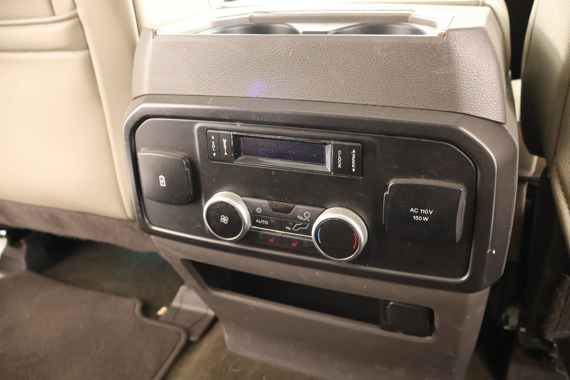 Used 2019 Ford Expedition Limited w/ Equipment Group 302A image 18