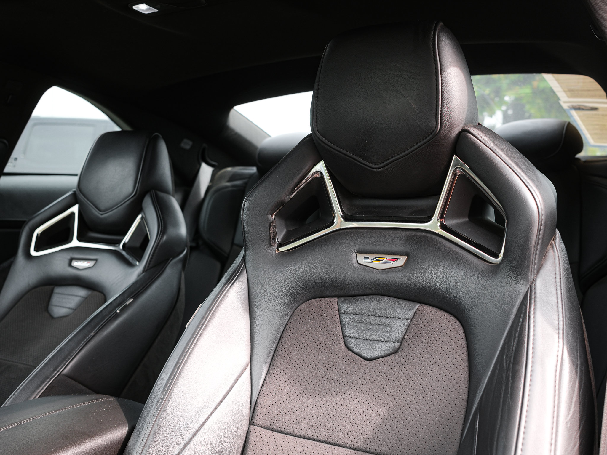 Used 2016 Cadillac ATS V w/ Luxury Package RWD image 16