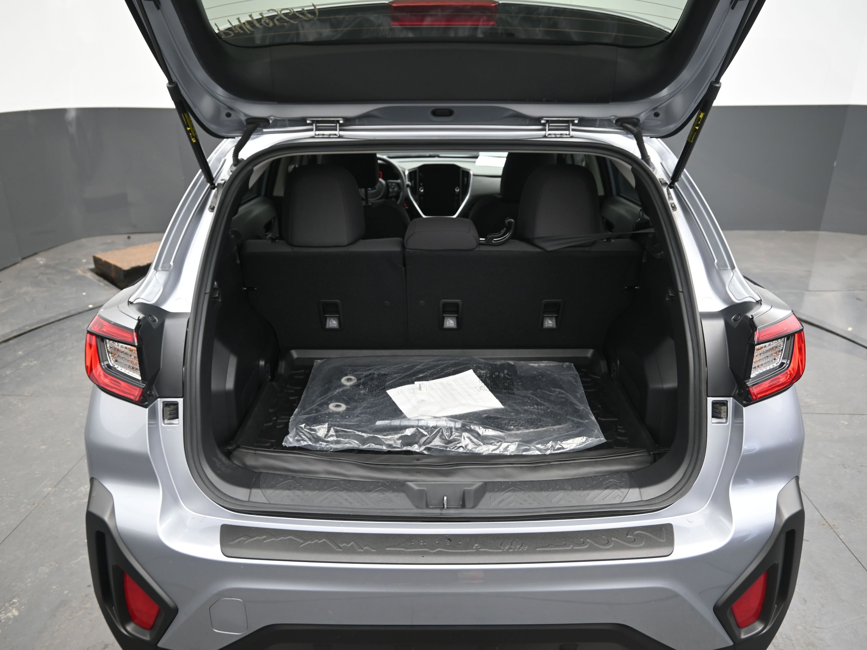 Used 2025 Subaru Crosstrek 2.0i Premium w/ Crosstrek Mirror Package image 12