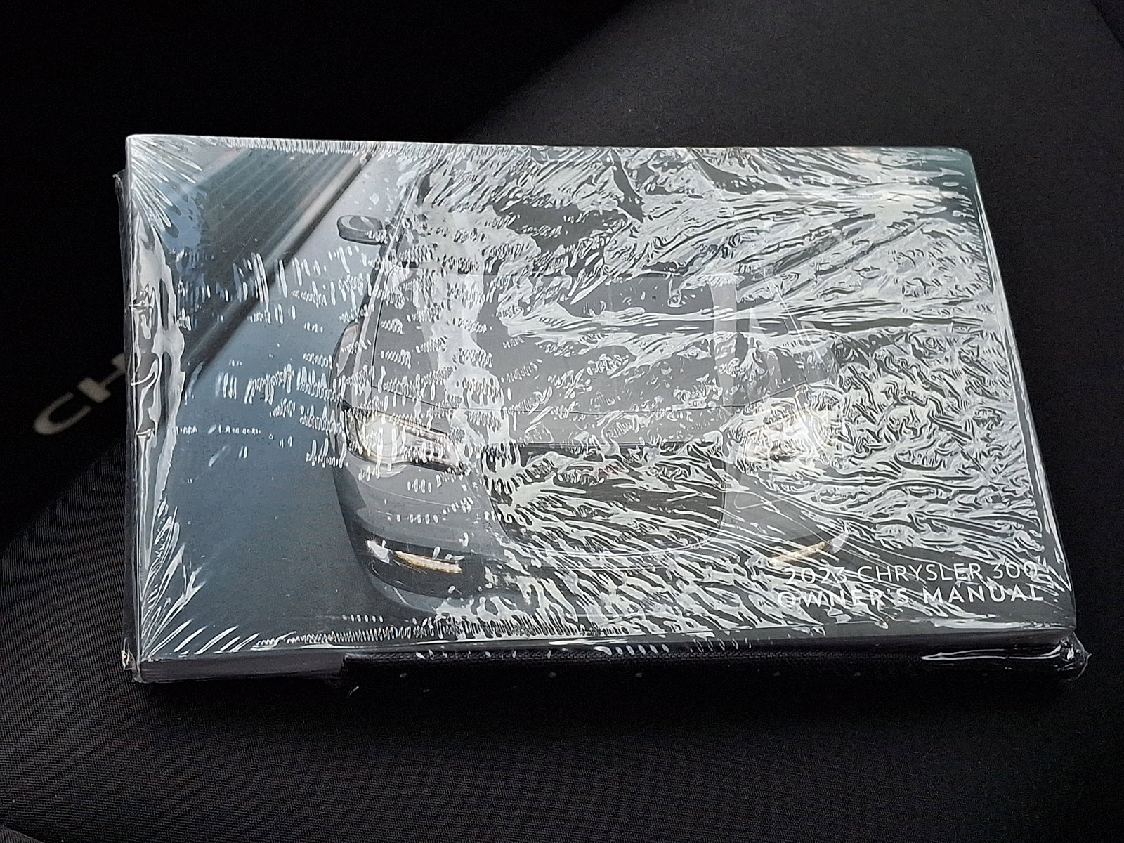 Used 2023 Chrysler 300 Touring w/ Sport Appearance Package image 27