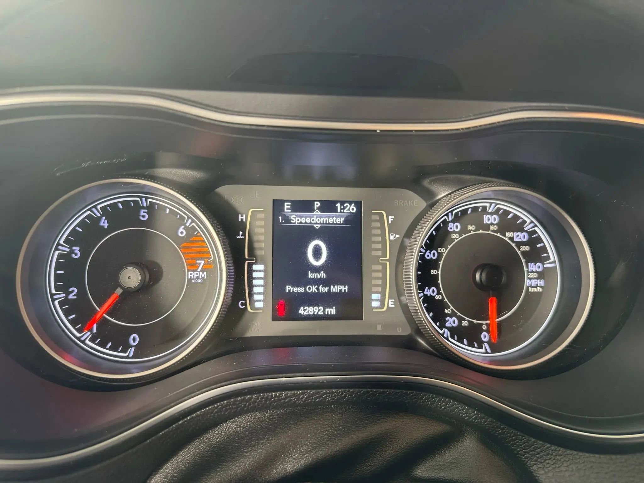 Used 2019 Jeep Cherokee Latitude w/ Popular Appearance Group FWD image 14