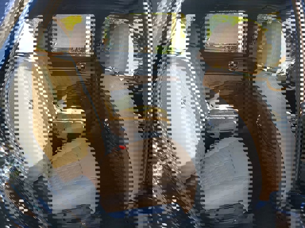 New 2026 Kia Sorento SX Prestige w/ Olive Brown Leather Package image 12