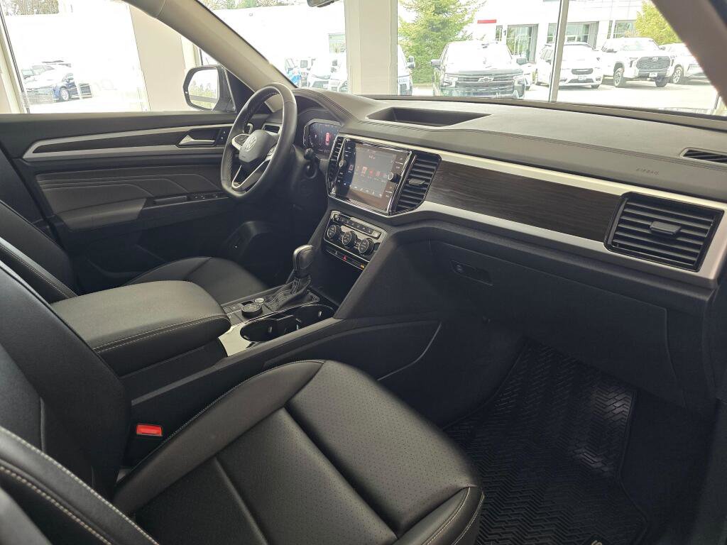 Used 2023 Volkswagen Atlas SE w/ Panoramic Sunroof Package image 46