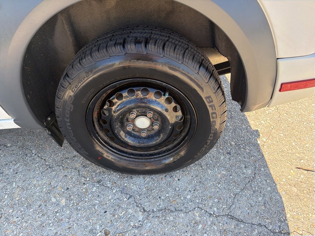 Used 2013 Ford Transit Connect XLT image 23