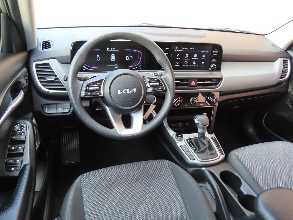 Certified 2026 Kia Seltos LX AWD/4WD image 5