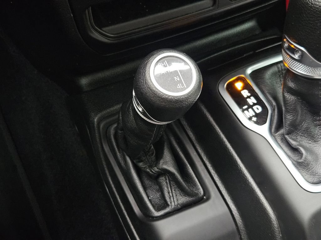 Used 2023 Jeep Gladiator Sport AWD/4WD image 27