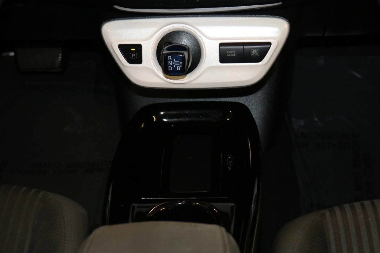 Used 2018 Toyota Prius Three image 52