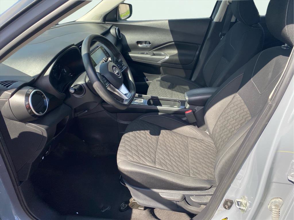 Used 2022 Nissan Kicks SV FWD image 6