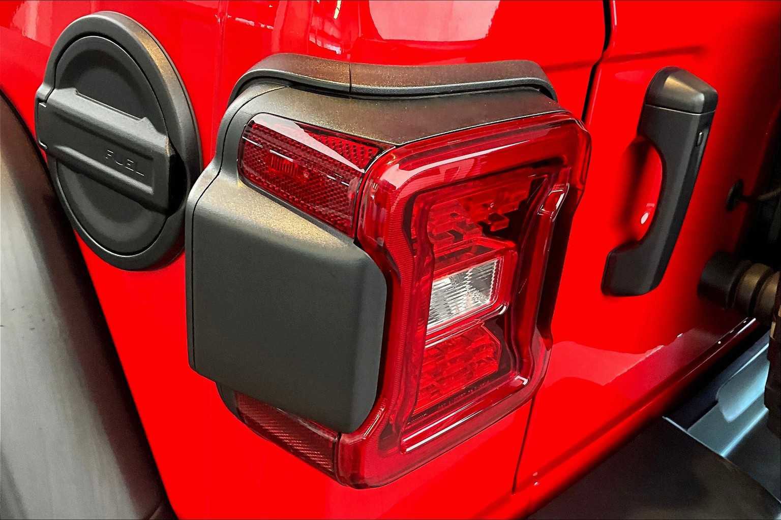 Used 2024 Jeep Wrangler Rubicon w/ XTREMEE 35" Tire Package image 25