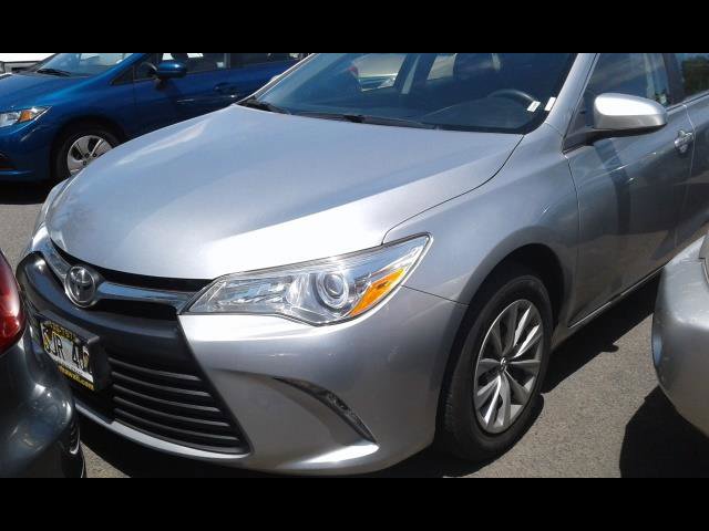 Used 2015 Toyota Camry LE image 2