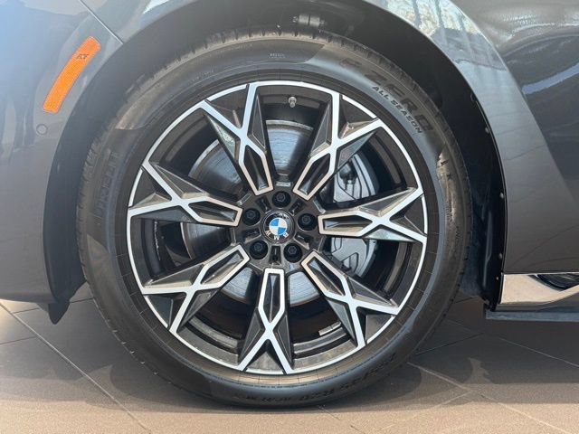 Certified 2024 BMW i7 eDrive50 RWD image 6